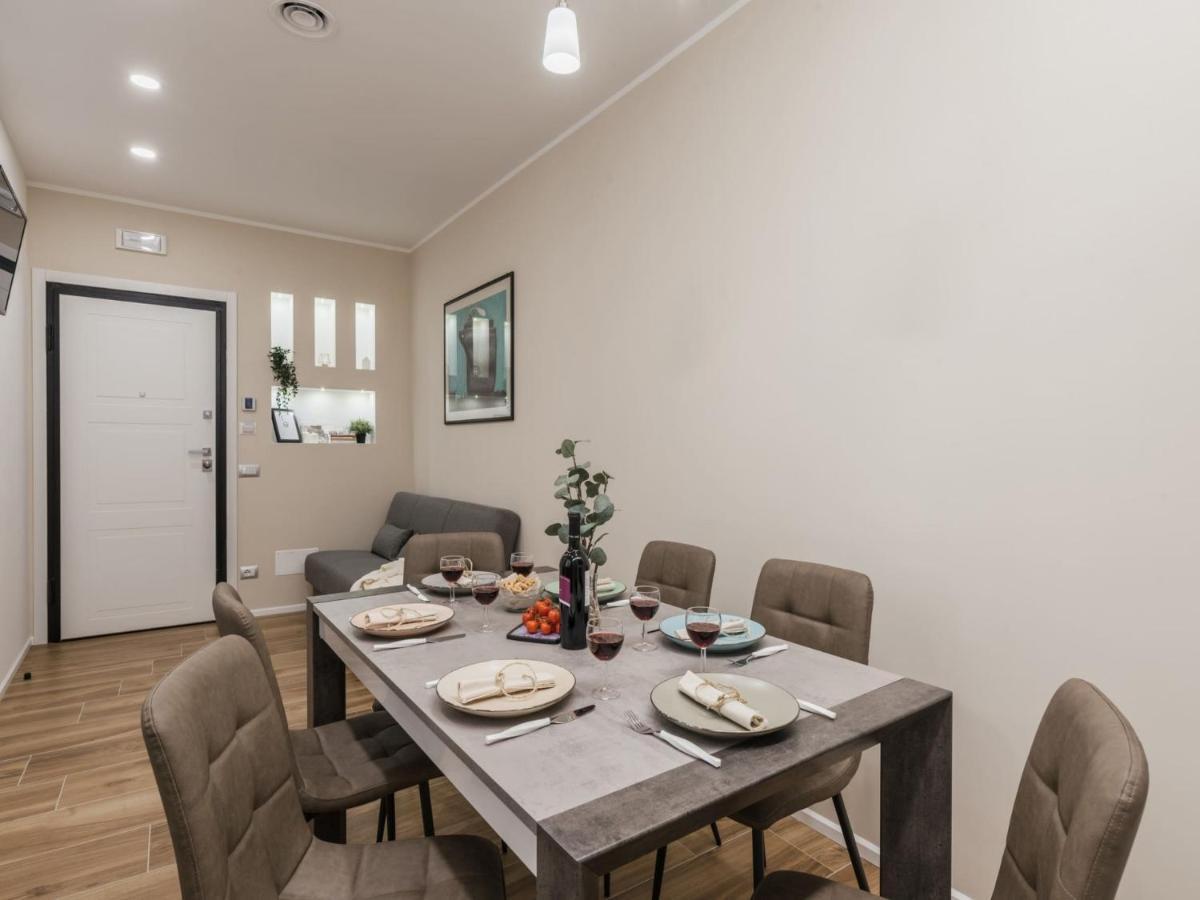 The Best Rent - Modern Three-Bedroom Apartment A Few Steps From The Colosseum Exterior foto