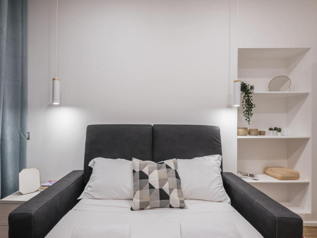 The Best Rent - Modern Three-Bedroom Apartment A Few Steps From The Colosseum Exterior foto